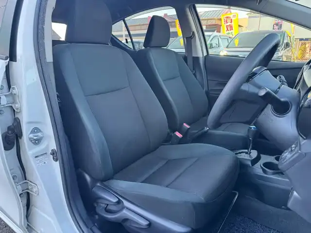 トヨタ アクア 滋賀県 2017(平29)年 8万km ライムホワイトパールクリスタルシャイン ワンオーナー/純正ナビ/　地デジ Bluetooth CD DVD SD/バックカメラ/Toyota Safety Sense C/プリクラッシュセーフティシステム/（レーザーレーダー＋単眼カメラ方式）/レーンディパーチャーアラート/オートマチックハイビーム/ドライブレコーダー/ヘッドライトレベライザー /スマートキー×2/プッシュスタート/純正フロアマット/純正ドアバイザー/