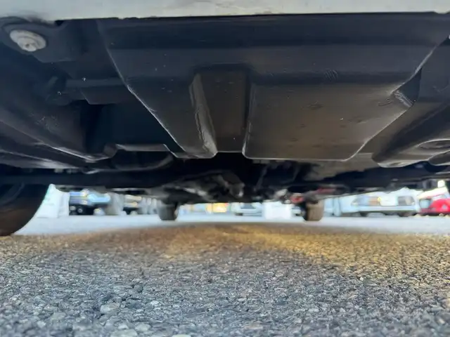 トヨタ アクア 滋賀県 2017(平29)年 8万km ライムホワイトパールクリスタルシャイン ワンオーナー/純正ナビ/　地デジ Bluetooth CD DVD SD/バックカメラ/Toyota Safety Sense C/プリクラッシュセーフティシステム/（レーザーレーダー＋単眼カメラ方式）/レーンディパーチャーアラート/オートマチックハイビーム/ドライブレコーダー/ヘッドライトレベライザー /スマートキー×2/プッシュスタート/純正フロアマット/純正ドアバイザー/