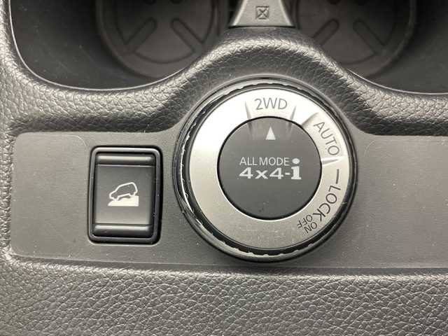 日産 エクストレイル 20X 道央・札幌 2019(平31)年 6.9万km ダイヤモンドブラック ・4WD/・純正ナビ/・CD&DVD&フルセグTV/・バックカメラ/・パワーバックドア/・ETC/・カブロンシート/・パートタイム4WD/・アイドリングストップ/・シートアジャスター/・ルーフレール/・HIDヘッドライト/・フォグランプ/・プッシュスタート/・スマートキー