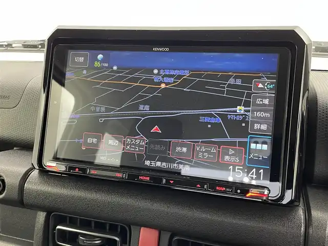 スズキ ジムニー シエラ JC 埼玉県 2023(令5)年 0.7万km ピュアホワイトP 社外９型ナビ　/ＭＴ車　/４ＷＤ　/スズキセーフティーサポート　/衝突軽減　/車線抑制　/ステアリングスイッチ　/ドライブレコーダー　/ＥＴＣ　/ＬＥＤヘッドライト　/フォグライト　/オートライト　/純正ＡＷ　