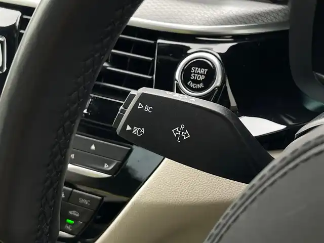 ＢＭＷ ５２３ｄ xDrive Mスピリット 山梨県 2020(令2)年 2.6万km ガンＭ ハイライン/白革/インテリジェントS/純正HDDナビ/フルセグTV/全周囲カメラ/アンビエントL/Pシート/４Zシートヒーター/前後ドラレコ/アダプティブLED/Aハイビーム/保証書/記録簿/スペアキー/HUD