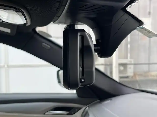 ＢＭＷ ５２３ｄ xDrive Mスピリット 山梨県 2020(令2)年 2.6万km ガンＭ ハイライン/白革/インテリジェントS/純正HDDナビ/フルセグTV/全周囲カメラ/アンビエントL/Pシート/４Zシートヒーター/前後ドラレコ/アダプティブLED/Aハイビーム/保証書/記録簿/スペアキー/HUD