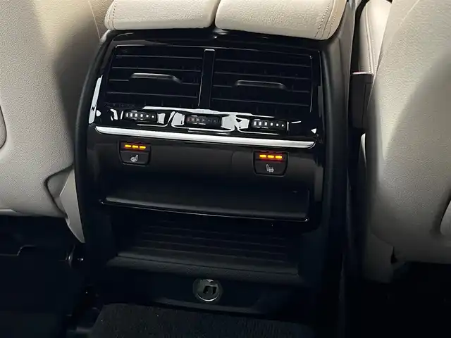 ＢＭＷ ５２３ｄ xDrive Mスピリット 山梨県 2020(令2)年 2.6万km ガンＭ ハイライン/白革/インテリジェントS/純正HDDナビ/フルセグTV/全周囲カメラ/アンビエントL/Pシート/４Zシートヒーター/前後ドラレコ/アダプティブLED/Aハイビーム/保証書/記録簿/スペアキー/HUD