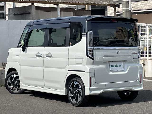 スズキ スペーシア カスタム HYBRID XS 大分県 2024(令6)年 0.5万km ピュアホワイトパール/ブラック2トーン ワンオーナー/ハーフレザー調シート/メーカーOPナビ 【フルセグ/BTオーディオ】/全方位カメラ/両側パワースライドドア/純正15インチアルミホイール/レーダークルーズコントロール/クリアランスソナー/シーケンシャルウインカー/前後ドライブレコーダー/ビルトインETC/ヘッドアップディスプレイ/電動パーキングブレーキ/充電用USBソケット/後席サーキュレーター/後席オットマン/LEDヘッドライト/LEDフォグランプ/オートライト/レザーステアリング/ステアリングヒーター/ステアリングリモコン/チルトステアリング/前席シートヒーター/ウインカーミラー/横滑り防止装置/アイドリングストップ/リアプライバシーガラス/エンジンプッシュスタート/ヘッドライトレベライザー/ドアバイザー/電動格納ミラー/サイド&Wエアバッグ/ABS/スマートキー×2/保証書/車両取説/ナビ取説