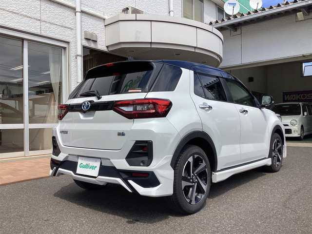 トヨタ ライズ Z 大分県 2022(令4)年 4.2万km ブラックマイカメタリック/シャイニングホワイトパール ワンオーナー/純正ディスプレイオーディオ/フルセグテレビ/パノラミックビューモニター/Bluetooth/アイドリングストップ/ウィンカーミラー/クルーズコントロール/プッシュスタート/ビルトインETC/シートヒーター/レザーステアリング/衝突軽減ブレーキ