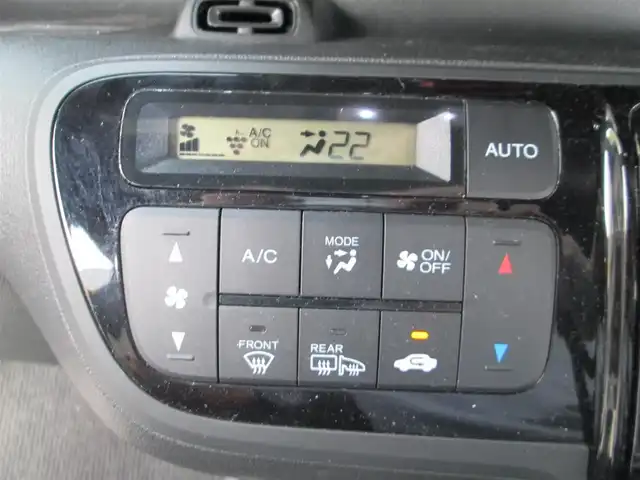 ホンダ Ｎ ＢＯＸ スラッシュ X ターボパッケージ 千葉県 2016(平28)年 5.2万km クリスタルブラックパール 純正SDナビ、フルセグTV/バックカメラ/オーディオ【CD/DVD/SD/BT】/サウンドマッピングシステム/あんしんパッケージ/HIDヘッドライト&イエローフォグ/純正15インチAW（社外AWサマータイヤ４本有）/ウィンカードアミラー/前席シートヒーター/ステアリングヒーター/クルーズコントロール/パドルシフト付きステアリングスイッチ/プッシュスタート/スマートキー/前方ドライブレコーダー/ビルトインETC/純正フロアマット＆ドアバイザー/整備記録簿(R1/3/5有）/新車保証書/取扱説明書/ナビ取扱説明書