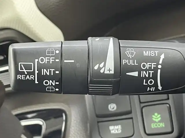ホンダ Ｎ ＢＯＸ L 富山県 2022(令4)年 3.3万km プラチナホワイトパール 社外ナビ（AM/FM/CD/BT/ワンセグ）/バックカメラ/ETC/片側パワースライドドア/シートヒーター/衝突被害軽減システム/レーダークルーズコントロール/レーンキープアシスト/コーナーセンサー/横滑り防止装置/アイドリングストップ/純正フロアマット/オートLEDライト/オートホールド付電子パーキング/スマートキー/スペアキー