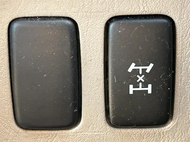 トヨタ ハイラックス サーフ SSR－X 滋賀県 2007(平19)年 15.5万km ホワイトパールクリスタルシャイン 純正HDDナビ/(AM FM CD DVD)/バックカメラ/バックドアパワーウインドウ/電動格納ミラー/ドアバイザー/ETC/LEDヘッドライト/オートライト/ルーフレール/純正フロアマット