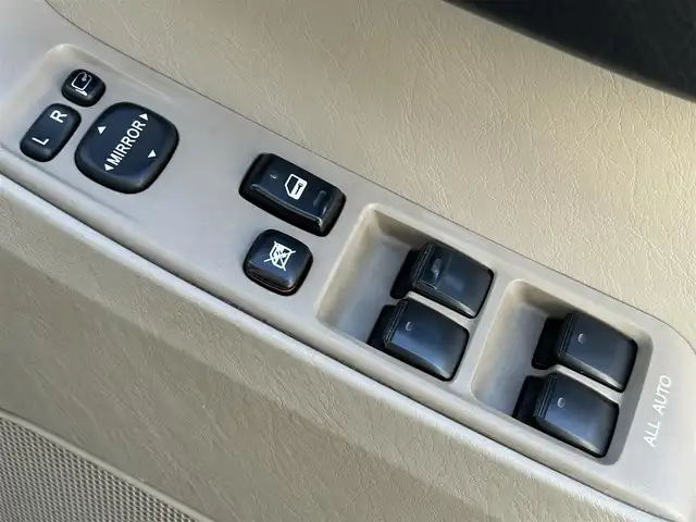 トヨタ ハイラックス サーフ SSR－X 滋賀県 2007(平19)年 15.5万km ホワイトパールクリスタルシャイン 純正HDDナビ/(AM FM CD DVD)/バックカメラ/バックドアパワーウインドウ/電動格納ミラー/ドアバイザー/ETC/LEDヘッドライト/オートライト/ルーフレール/純正フロアマット