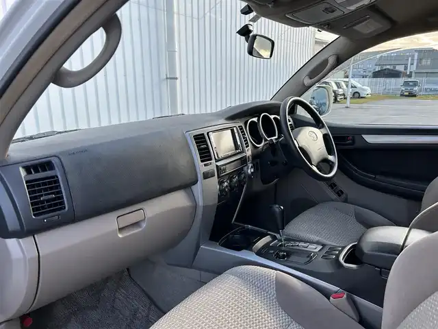 トヨタ ハイラックス サーフ SSR－X 滋賀県 2007(平19)年 15.5万km ホワイトパールクリスタルシャイン 純正HDDナビ/(AM FM CD DVD)/バックカメラ/バックドアパワーウインドウ/電動格納ミラー/ドアバイザー/ETC/LEDヘッドライト/オートライト/ルーフレール/純正フロアマット