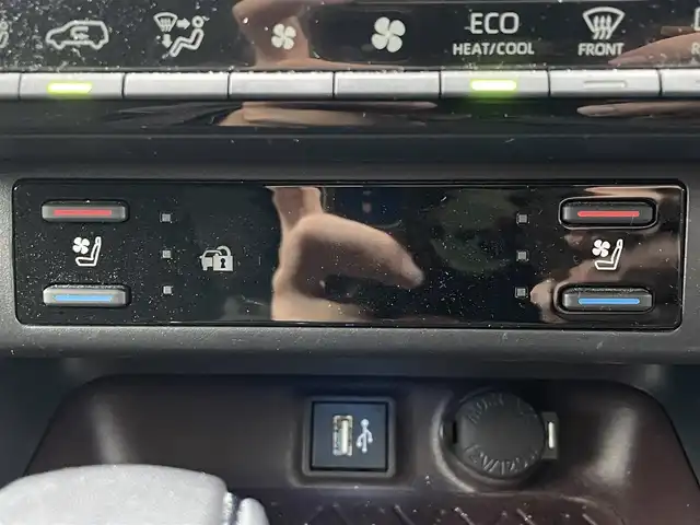 トヨタ ＲＡＶ４ ハイブリッドG 滋賀県 2023(令5)年 5.3万km アティチュードブラックマイカ ワンオーナー/モデリスタフルエアロ/10.5インチディスプレイオーディオ/・ナビ機能/フルセグ/TVキャンセラー/・FM/AM/Bluetooth/USB/全方位カメラ/純正ドライブレコーダー/デジタルインナーミラー/ビルトインETC2.0/レザーシート/パワーシート/メモリシート/シートベンチレーション/革巻きステアリング/ハンドルヒーター/パワーバックドア/オートブレーキホールド/レーダークルーズコントロール/クリアランスソナー/プリクラッシュセーフティ/レーントレーシングアシスト/ロードサインアシスト/ドライバー異常時対応システム/アクティブドライビングアシスト/発進遅れ告知機能/低速時加速抑制機能/緊急時操舵支援（アクティブ操舵機能付）/フロントクロストラフィックアラート/レーンチェンジアシスト/パーキングサポートブレーキ/アイドリングストップ/LEDヘッドライト/オートライト/アダプティブハイビームシステム/フォグランプ/電格ウィンカーミラー/プッシュスタート/スマートキー×２