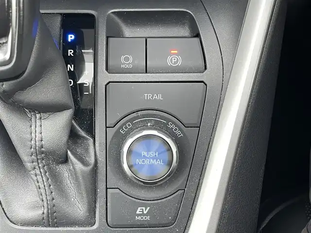 トヨタ ＲＡＶ４ ハイブリッドG 滋賀県 2023(令5)年 5.3万km アティチュードブラックマイカ ワンオーナー/モデリスタフルエアロ/10.5インチディスプレイオーディオ/・ナビ機能/フルセグ/TVキャンセラー/・FM/AM/Bluetooth/USB/全方位カメラ/純正ドライブレコーダー/デジタルインナーミラー/ビルトインETC2.0/レザーシート/パワーシート/メモリシート/シートベンチレーション/革巻きステアリング/ハンドルヒーター/パワーバックドア/オートブレーキホールド/レーダークルーズコントロール/クリアランスソナー/プリクラッシュセーフティ/レーントレーシングアシスト/ロードサインアシスト/ドライバー異常時対応システム/アクティブドライビングアシスト/発進遅れ告知機能/低速時加速抑制機能/緊急時操舵支援（アクティブ操舵機能付）/フロントクロストラフィックアラート/レーンチェンジアシスト/パーキングサポートブレーキ/アイドリングストップ/LEDヘッドライト/オートライト/アダプティブハイビームシステム/フォグランプ/電格ウィンカーミラー/プッシュスタート/スマートキー×２