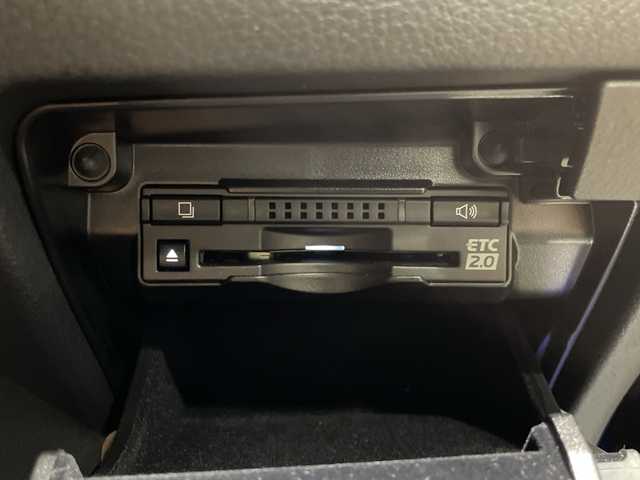 レクサス ＧＳ 300h Fスポーツ 山口県 2016(平28)年 8.3万km ヒートブルーコントラストレイヤリング 純正ナビ/（ＣＤ　Ｂｌｕ－ｒａｙ　Ｂｌｕｅｔｏｏｔｈ）/フルセグTV/バックカメラ/ビルトインETC/追従クルコン/レーンキープ/衝突軽減ブレーキ/オートハイビーム/ステアリングヒーター/レザーシート/シートヒーター/エアシート/メモリ付パワーシート/ステアリングヒーター/LEDヘッドライト/フォグライト/純正AW