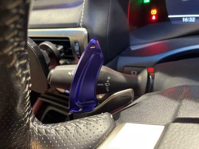 レクサス ＧＳ 300h Fスポーツ 山口県 2016(平28)年 8.3万km ヒートブルーコントラストレイヤリング 純正ナビ/（ＣＤ　Ｂｌｕ－ｒａｙ　Ｂｌｕｅｔｏｏｔｈ）/フルセグTV/バックカメラ/ビルトインETC/追従クルコン/レーンキープ/衝突軽減ブレーキ/オートハイビーム/ステアリングヒーター/レザーシート/シートヒーター/エアシート/メモリ付パワーシート/ステアリングヒーター/LEDヘッドライト/フォグライト/純正AW