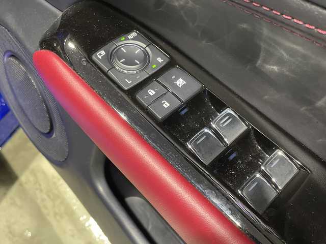 レクサス ＧＳ 300h Fスポーツ 山口県 2016(平28)年 8.3万km ヒートブルーコントラストレイヤリング 純正ナビ/（ＣＤ　Ｂｌｕ－ｒａｙ　Ｂｌｕｅｔｏｏｔｈ）/フルセグTV/バックカメラ/ビルトインETC/追従クルコン/レーンキープ/衝突軽減ブレーキ/オートハイビーム/ステアリングヒーター/レザーシート/シートヒーター/エアシート/メモリ付パワーシート/ステアリングヒーター/LEDヘッドライト/フォグライト/純正AW