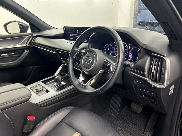 マツダ ＣＸ－６０ ＰＨＥＶ エクスクルーシブスポーツ 兵庫県 2023(令5)年 2.6万km ジェットブラックマイカ ・ドライバーパーソナライゼーションシステムパッケージ/・パノラマサンルーフ/・純正12.3インチナビ/TV/Bluetooth/USB/HDMI/Apple CarPlay/Android Auto/・全方位カメラ/・BOSEサウンドシステム/・前後ドライブレコーダー/・スマートブレーキサポート/・レーンキープアシスト/・レーダークルーズコントロール/・アダプティブLEDヘッドライト/・誤発進抑制制御/・ロードキープアシスト/・ドライバー異常対応システム/・ブラインドスポットモニタリング/・ヘッドアップディスプレイ/・レザーシート/・全席シートヒーター/・前席シートベンチレーション/・前席パワーシート（運転席メモリ付）/・ステアリングヒーター/・置くだけ充電/・パワーバックドア/・ヒルディセントコントロール/・クリアランスソナー/・LEDヘッドライト/・オートライト/・フォグランプ/・スマートキー