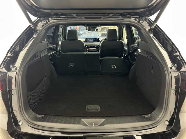 マツダ ＣＸ－６０ ＰＨＥＶ エクスクルーシブスポーツ 兵庫県 2023(令5)年 2.6万km ジェットブラックマイカ ・ドライバーパーソナライゼーションシステムパッケージ/・パノラマサンルーフ/・純正12.3インチナビ/TV/Bluetooth/USB/HDMI/Apple CarPlay/Android Auto/・全方位カメラ/・BOSEサウンドシステム/・前後ドライブレコーダー/・スマートブレーキサポート/・レーンキープアシスト/・レーダークルーズコントロール/・アダプティブLEDヘッドライト/・誤発進抑制制御/・ロードキープアシスト/・ドライバー異常対応システム/・ブラインドスポットモニタリング/・ヘッドアップディスプレイ/・レザーシート/・全席シートヒーター/・前席シートベンチレーション/・前席パワーシート（運転席メモリ付）/・ステアリングヒーター/・置くだけ充電/・パワーバックドア/・ヒルディセントコントロール/・クリアランスソナー/・LEDヘッドライト/・オートライト/・フォグランプ/・スマートキー