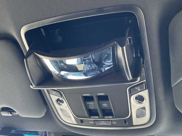 ホンダ ＣＲ－Ｖ ハイブリッド e:HEV EX ブラックED 秋田県 2020(令2)年 6万km プラチナホワイトパール 4WD/純正SDナビ/Bluetooth、フルセグTV/バックカメラ/ETC2.0/前後ドライブレコーダー/ステアリングヒーター/レザーシート/前席シートヒーター/前席パワーシート/パワーバックドア/サンルーフ/純正18インチAW