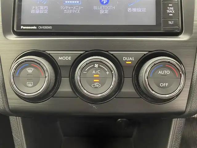 スバル インプレッサ スポーツ 2．0i 富山県 2014(平26)年 4.9万km アイスシルバーメタリック 純正ナビ（CN-R300WD）/　　ーーCD、DVD、bluetooth/フルセグTV/バックカメラ/ETC/純正AW付きサマータイヤセット積込み/キーレス /クルーズコントロール/パドルシフト/純正マット・社外バイザー/スペアキー