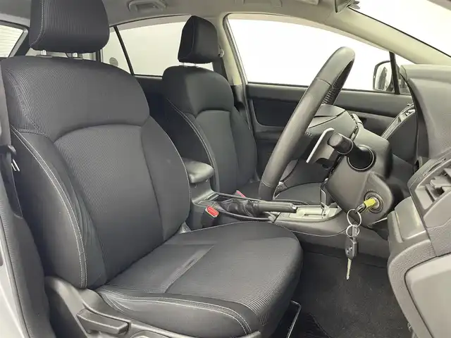 スバル インプレッサ スポーツ 2．0i 富山県 2014(平26)年 4.9万km アイスシルバーメタリック 純正ナビ（CN-R300WD）/　　ーーCD、DVD、bluetooth/フルセグTV/バックカメラ/ETC/純正AW付きサマータイヤセット積込み/キーレス /クルーズコントロール/パドルシフト/純正マット・社外バイザー/スペアキー