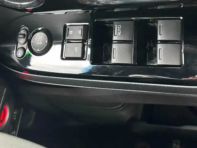 ホンダ Ｎ ＢＯＸ カスタム L 岡山県 2021(令3)年 4.8万km クリスタルブラックパール 純正メモリナビ　VXM-215Ci/Bluetooth、AM、FM、CD/バックカメラ/ETC/前席シートヒーター/片側パワースライドドア/レーダー探知機/ドライブレコーダー/プッシュスタート/ホンダセンシング/レーダークルーズコントロール/LEDヘッドライトフルセグテレビ
