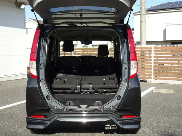 トヨタ ルーミー カスタムG S 千葉県 2017(平29)年 4万km ブラックマイカメタリック 純正ナビ（NSZT-Y66T）/・フルセグTV/・バックカメラ/・Bluetooth/・FM/AMラジオ/スマートアシストIII/・衝突警報機能/・衝突回避支援ブレーキ機能/・誤発進抑制制御機能/・先行車発進お知らせ機能/・オートハイビーム/ETC2.0/両側パワースライドドア/シートヒーター/アイドリングストップ/デジタルインナーミラー/ステアリングスイッチ/スマートキー2本/保証書/取扱説明書