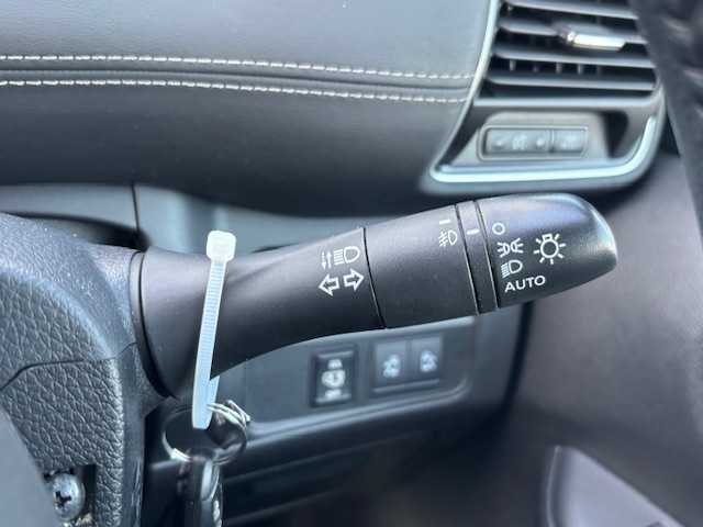 日産 セレナ ハイウェイスター プロパイロットED 宮城県 2017(平29)年 8.2万km カシミヤグレージュ 登録時走行距離　８１８７７ｋｍ/プッシュスタート/オートホールド/Wエアコン/ETC２．０/プロパイロット/コンフォートフラッシャー/後席フリップダウンモニター/純正ナビ(地図SD未挿入)/コーナーセンサー/電動ミラー/パワーステアリング/パワーウインドウ/クルーズコントロール/フロアマット純正/装着タイヤ22年製ダンロップRV505/ABS/横滑り防止装置/オートライト