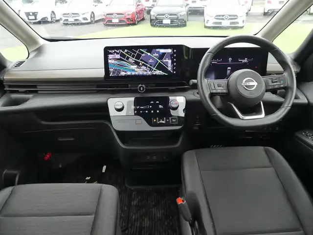 日産 セレナ ハイウェイスター V 千葉県 2023(令5)年 3万km プリズムホワイト エマージェンシーブレーキ/プロパイロット/インテリジェントクルーズコントロール/インテリジェントルームミラー/ハンズフリー両側パワースライドドア/純正コネクトナビ/地デジTV/【Bluetooth接続】/【Apple CarPlay　Android Auto対応】/アラウンドビューモニター/ドライブレコーダー/ワイヤレス充電/革巻きステアリング/ステアリングスイッチ/ETC/LEDヘッドライト/フォグライト/ウインカーミラー/コーナーセンサー/純正16インチアルミホイル/サイド/カーテンエアバッグ/インテリジェントキー