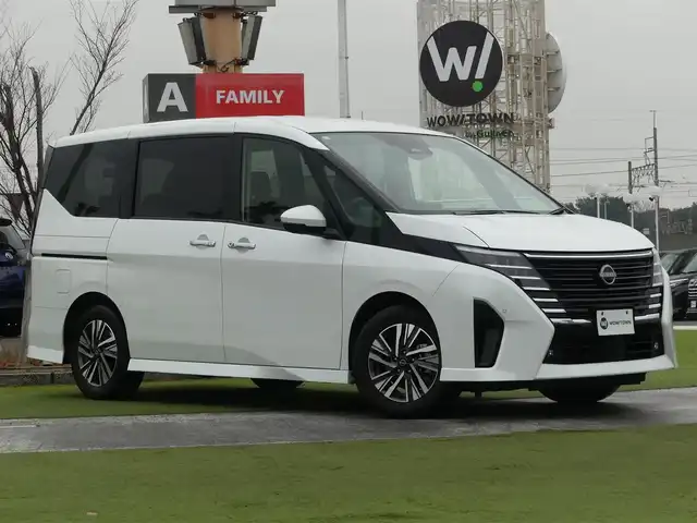 日産 セレナ ハイウェイスター V 千葉県 2023(令5)年 3万km プリズムホワイト エマージェンシーブレーキ/プロパイロット/インテリジェントクルーズコントロール/インテリジェントルームミラー/ハンズフリー両側パワースライドドア/純正コネクトナビ/地デジTV/【Bluetooth接続】/【Apple CarPlay　Android Auto対応】/アラウンドビューモニター/ドライブレコーダー/ワイヤレス充電/革巻きステアリング/ステアリングスイッチ/ETC/LEDヘッドライト/フォグライト/ウインカーミラー/コーナーセンサー/純正16インチアルミホイル/サイド/カーテンエアバッグ/インテリジェントキー