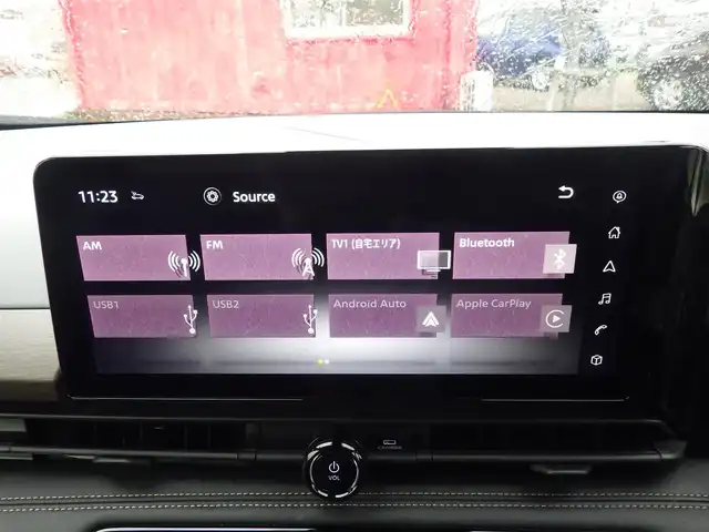 日産 セレナ ハイウェイスター V 千葉県 2023(令5)年 3万km プリズムホワイト エマージェンシーブレーキ/プロパイロット/インテリジェントクルーズコントロール/インテリジェントルームミラー/ハンズフリー両側パワースライドドア/純正コネクトナビ/地デジTV/【Bluetooth接続】/【Apple CarPlay　Android Auto対応】/アラウンドビューモニター/ドライブレコーダー/ワイヤレス充電/革巻きステアリング/ステアリングスイッチ/ETC/LEDヘッドライト/フォグライト/ウインカーミラー/コーナーセンサー/純正16インチアルミホイル/サイド/カーテンエアバッグ/インテリジェントキー