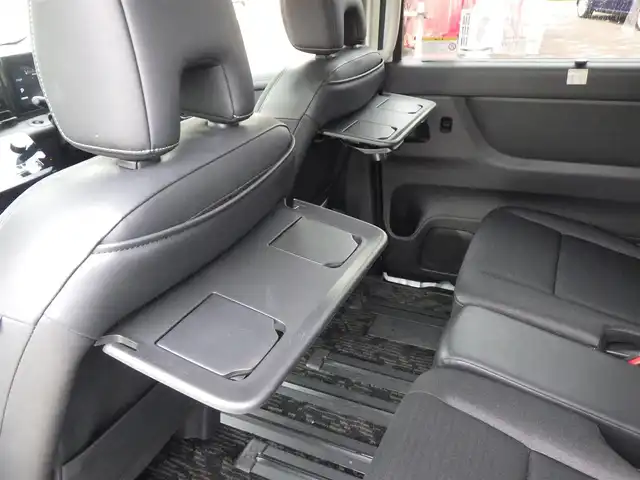 日産 セレナ ハイウェイスター V 千葉県 2023(令5)年 3万km プリズムホワイト エマージェンシーブレーキ/プロパイロット/インテリジェントクルーズコントロール/インテリジェントルームミラー/ハンズフリー両側パワースライドドア/純正コネクトナビ/地デジTV/【Bluetooth接続】/【Apple CarPlay　Android Auto対応】/アラウンドビューモニター/ドライブレコーダー/ワイヤレス充電/革巻きステアリング/ステアリングスイッチ/ETC/LEDヘッドライト/フォグライト/ウインカーミラー/コーナーセンサー/純正16インチアルミホイル/サイド/カーテンエアバッグ/インテリジェントキー