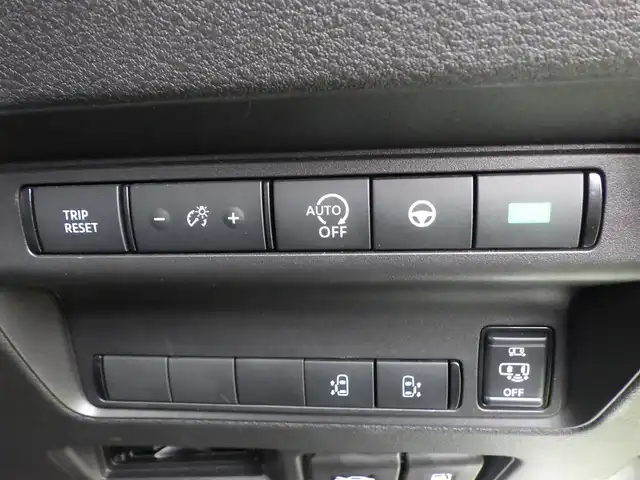 日産 セレナ ハイウェイスター V 千葉県 2023(令5)年 3万km プリズムホワイト エマージェンシーブレーキ/プロパイロット/インテリジェントクルーズコントロール/インテリジェントルームミラー/ハンズフリー両側パワースライドドア/純正コネクトナビ/地デジTV/【Bluetooth接続】/【Apple CarPlay　Android Auto対応】/アラウンドビューモニター/ドライブレコーダー/ワイヤレス充電/革巻きステアリング/ステアリングスイッチ/ETC/LEDヘッドライト/フォグライト/ウインカーミラー/コーナーセンサー/純正16インチアルミホイル/サイド/カーテンエアバッグ/インテリジェントキー