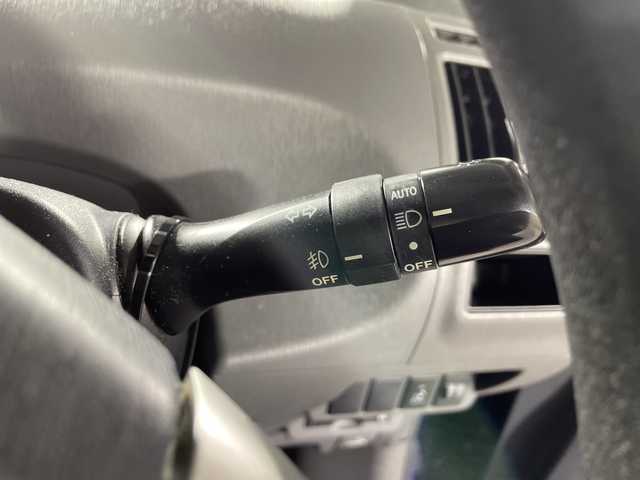 トヨタ プリウス α S 沖縄県 2012(平24)年 6.6万km ダークブルーマイカ ワンオーナー　/禁煙車　/純正ナビ　/（フルセグＴＶ　ＣＤ　ＤＶＤ　Ｂｌｕｅｔｏｏｔｈ）　/バックカメラ　/ＥＴＣ/ステアリングスイッチ　/オートライト　/スマートキー　/ヘッドライトレベライザー　/純正ドアバイザー/電格ミラー