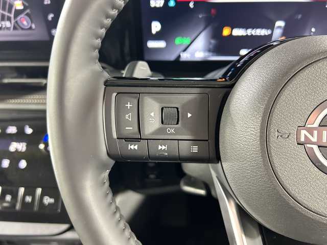 日産 セレナ ハイウェイスター V 広島県 2023(令5)年 6.4万km プリズムホワイト 禁煙/寒冷地仕様/・シートヒーター/・ステアリングヒーター/エマージェンシーブレーキ/車線逸脱警報/プロパイロット/ふらつき警報/踏み間違え防止/標識認識/先行車発進告知/コーナーセンサー/BSW/インテリジェントルームミラー/純正コネクティッドナビ/・フルセグ/Bluetooth/スマホ連携/HDMI/アラウンドビューモニター/ドライブレコーダー/ワイヤレス充電/ハンズフリー両側パワースライドドア/革巻きステアリング/パドルシフト/LEDヘッドライト/フォグランプ/オートライト/電動パーキングブレーキ/オートホールド/ヘッドライトレベライザー/スマートキー/プッシュスタート/スペアキー/ETC２．０/純正１６インチアルミホイール