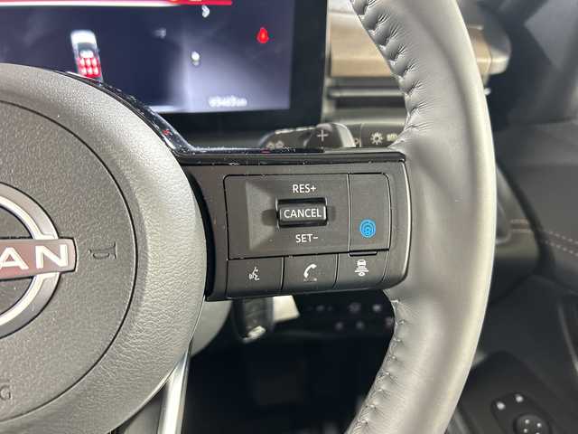 日産 セレナ ハイウェイスター V 広島県 2023(令5)年 6.4万km プリズムホワイト 禁煙/寒冷地仕様/・シートヒーター/・ステアリングヒーター/エマージェンシーブレーキ/車線逸脱警報/プロパイロット/ふらつき警報/踏み間違え防止/標識認識/先行車発進告知/コーナーセンサー/BSW/インテリジェントルームミラー/純正コネクティッドナビ/・フルセグ/Bluetooth/スマホ連携/HDMI/アラウンドビューモニター/ドライブレコーダー/ワイヤレス充電/ハンズフリー両側パワースライドドア/革巻きステアリング/パドルシフト/LEDヘッドライト/フォグランプ/オートライト/電動パーキングブレーキ/オートホールド/ヘッドライトレベライザー/スマートキー/プッシュスタート/スペアキー/ETC２．０/純正１６インチアルミホイール