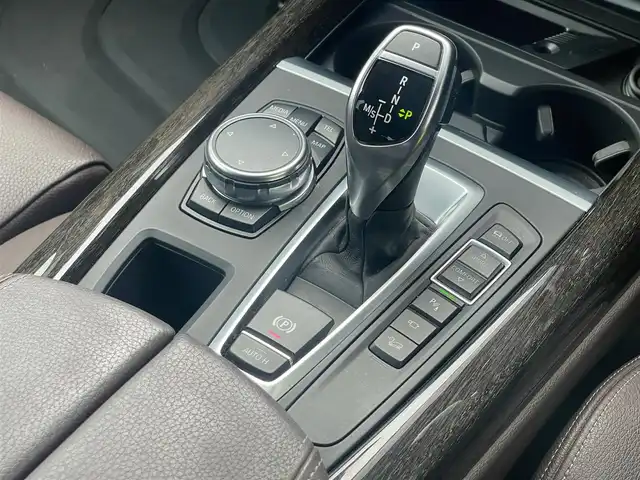 ＢＭＷ Ｘ５ xDrive 35d Mスポーツ 山梨県 2016(平28)年 1.8万km サファイアブラックP セレクトパッケージ/インテリジェントS/コンフォートA/Pサンルーフ/茶革/イージーC/LED/ACC/LKA/BSA/純正HDDナビ/全周囲カメラ/BT/フルセグ/Pシート/4ZシートH/スペアキー