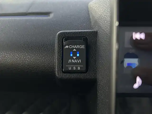 ダイハツ タント カスタム RS 静岡県 2022(令4)年 1.7万km プラムブラウンクリスタルマイカ 純正ＳＤナビ　/・フルセグＴＶ　/・Ｂｌｕｅｔｏｏｔｈ接続　/・ＤＶＤ再生　/・ＵＳＢ入力端子　/Ｂカメラ　/両側パワスラ　/前後コーナーセンサー　/衝突軽減　/プッシュスタート/スマートキー/スペアキー/ＥＴＣ　/前後ドラレコ　/前席シートヒーター/ＬＥＤオートライト/純正フロアマット/純正15インチアルミホイール/ハーフレザーシート/保証書/取り扱い説明書