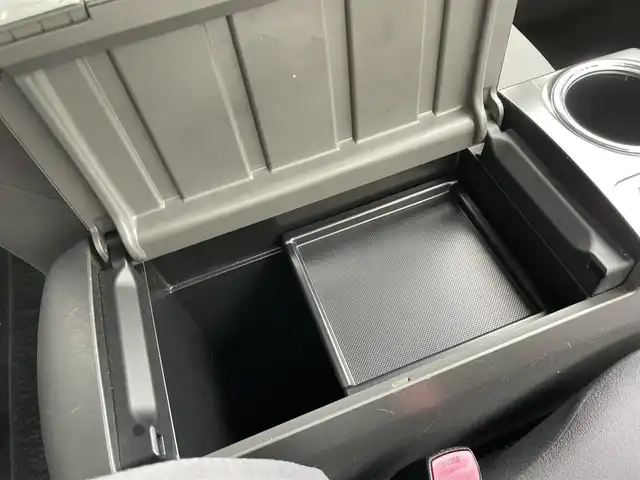 トヨタ プリウス α S 福島県 2013(平25)年 11.6万km ホワイトパールクリスタルシャイン (株)IDOMが運営する【じしゃロン福島店】の自社ローン専用車両になります。こちらは現金またはオートローンご利用時の価格です。自社ローンご希望の方は別途その旨お申付け下さい/純正ナビ/ドアバイザー/ステアリングリモコン/ETC/カーテンエアバック/オートエアコン/プッシュスタート