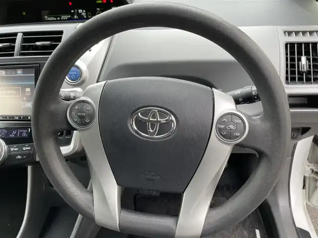 トヨタ プリウス α S 福島県 2013(平25)年 11.6万km ホワイトパールクリスタルシャイン (株)IDOMが運営する【じしゃロン福島店】の自社ローン専用車両になります。こちらは現金またはオートローンご利用時の価格です。自社ローンご希望の方は別途その旨お申付け下さい/純正ナビ/ドアバイザー/ステアリングリモコン/ETC/カーテンエアバック/オートエアコン/プッシュスタート