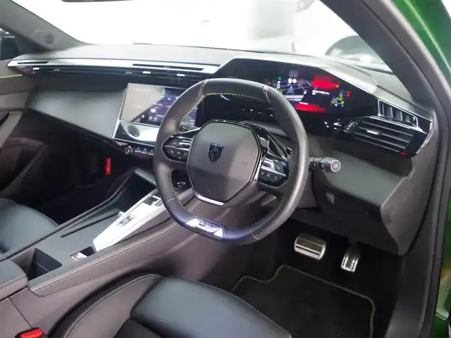 プジョー ３０８ GTライン ブルーHDi 兵庫県 2023(令5)年 1.6万km 緑 純正ナビ/全方位カメラ/アップルカープレイ/ドライブレコーダー前後カメラ/シートヒーター/ハンドルヒーター/LKA/BSM/ACC/フロアマット/運転席電動シート/ETC/Bluetooth
