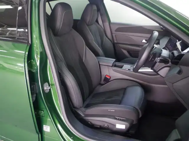 プジョー ３０８ GTライン ブルーHDi 兵庫県 2023(令5)年 1.6万km 緑 純正ナビ/全方位カメラ/アップルカープレイ/ドライブレコーダー前後カメラ/シートヒーター/ハンドルヒーター/LKA/BSM/ACC/フロアマット/運転席電動シート/ETC/Bluetooth