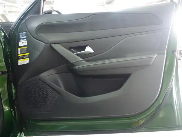 プジョー ３０８ GTライン ブルーHDi 兵庫県 2023(令5)年 1.6万km 緑 純正ナビ/全方位カメラ/アップルカープレイ/ドライブレコーダー前後カメラ/シートヒーター/ハンドルヒーター/LKA/BSM/ACC/フロアマット/運転席電動シート/ETC/Bluetooth