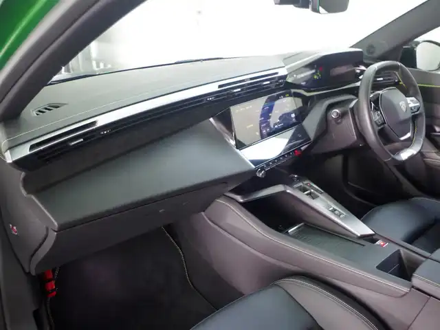 プジョー ３０８ GTライン ブルーHDi 兵庫県 2023(令5)年 1.6万km 緑 純正ナビ/全方位カメラ/アップルカープレイ/ドライブレコーダー前後カメラ/シートヒーター/ハンドルヒーター/LKA/BSM/ACC/フロアマット/運転席電動シート/ETC/Bluetooth