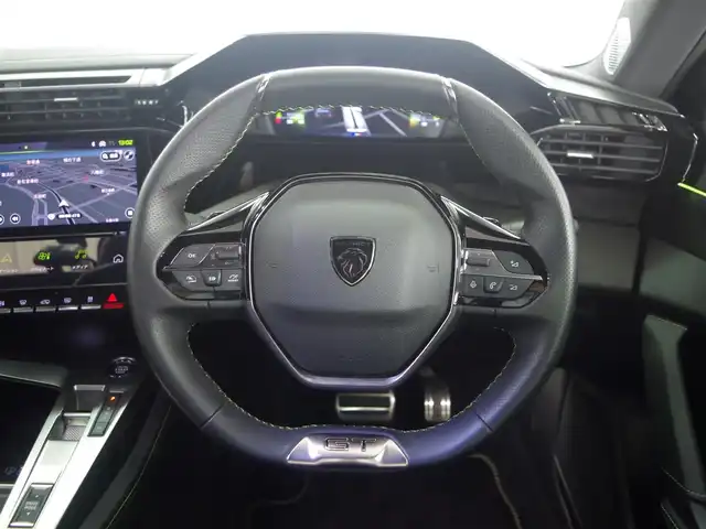 プジョー ３０８ GTライン ブルーHDi 兵庫県 2023(令5)年 1.6万km 緑 純正ナビ/全方位カメラ/アップルカープレイ/ドライブレコーダー前後カメラ/シートヒーター/ハンドルヒーター/LKA/BSM/ACC/フロアマット/運転席電動シート/ETC/Bluetooth