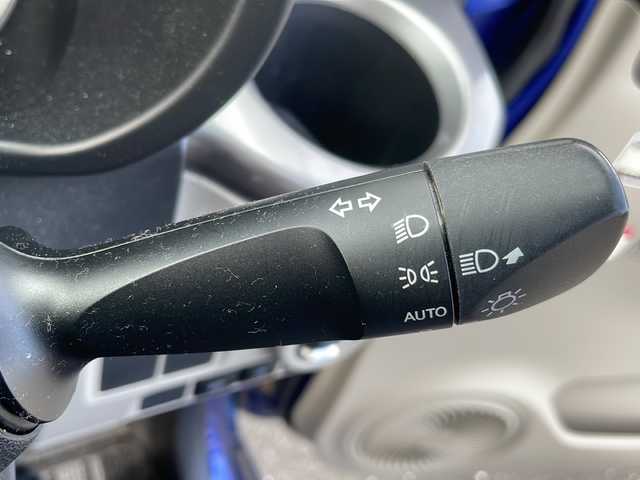 ダイハツ キャスト スタイル X SAⅡ 岩手県 2017(平29)年 6.8万km ディープブルークリスタルマイカ 純正SDナビ/AM/FM/CD/DVD/Bluetooth/フルセグTV/ETC/ドライブレコーダー(SDなし)/衝突被害軽減ブレーキ/レーンキープアシスト/横滑り防止装置/アイドリングストップ/オートライト/オートハイビーム/HIDヘッドライト/スマートキー/プッシュスタート/電動格納ミラー/社外14インチAW/純正フロアマット/ドアバイザー/取扱説明書