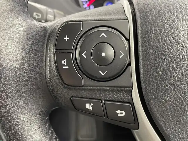 トヨタ ヴォクシー ZS 大阪府 2014(平26)年 6.6万km ブラック 純正SDナビ/　Bluetooth/フルセグ/CD/DVD/バックカメラ/両側パワースライドドア/オートライト/LEDヘッドライト/フォグランプ/純正フロアマット/純正16インチアルミホイール/スマートキー/プッシュスタート/ステアリングスイッチ/電動格納ミラー/ビルトインETC