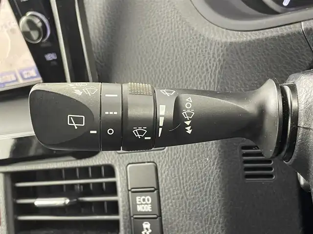 トヨタ ヴォクシー ZS 大阪府 2014(平26)年 6.6万km ブラック 純正SDナビ/　Bluetooth/フルセグ/CD/DVD/バックカメラ/両側パワースライドドア/オートライト/LEDヘッドライト/フォグランプ/純正フロアマット/純正16インチアルミホイール/スマートキー/プッシュスタート/ステアリングスイッチ/電動格納ミラー/ビルトインETC