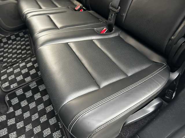 クライスラー・ジープ ジープ グランドチェロキー LTD 富山県 2018(平30)年 2.2万km 白 純正メモリナビ/Bluetooth接続/AM/FMラジオ/フルセグTV/バックカメラ/D/N席シートパワーシート/D/N席シートヒーター/後部座席シートヒーター/D/N席シートクーラー/ヒーテッドステアリング/パワーバックドア/パークアシスト/ACC/車線逸脱防止/アイドリングストップ/横滑り防止/4WD/ダウンヒルアシストコントロール/前後ドラレコ/ETC