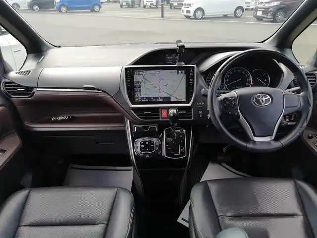 トヨタ エスクァイア Gi 茨城県 2014(平26)年 19.3万km スパークリングブラックパールクリスタルシャイン アルパインナビ/【TV・CD・DVD・SD・ラジオ・USB・BT・HDMI】/アルパイン製フリップダウンモニター/クルコン/ETC/Bカメラ/シートヒーター/MTモード付AT/両側パワスラ/後席AAC/オートライト/オートハイビーム/Fフォグ/LEDライト