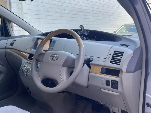 トヨタ エスティマ G 愛知県 2007(平19)年 10.9万km シルバーM ワンオーナー/両側パワースライドドア/Carrozzeria製HDDナビ〈AVIC-HRZ88〉/DVD／MS／地デジTV/バックカメラ/運転席パワーシート/アンテナ分離型ETC/インテリジェントAFS付HIDヘッドライト/純正フォグランプ/2列目リラックスキャプテンシート〈オットマン付〉/３列目荷室下格納/純正17インチAW/スマートキー＆プッシュスタート